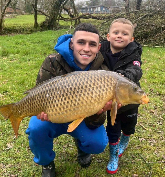 钓鱼佬狂喜!福登购置一处2.5英亩的乡村庄园 内有湖泊可供垂钓